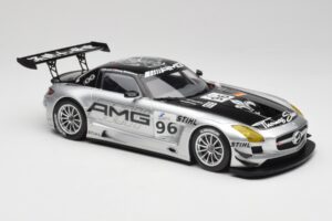 Mercedes AMG SLS C197 GT3 Team AMG China #96 M. Hakkinen / C. Cheng Zhuhai 6th 2011 Minichamps 1:18 151113196 Metal — billede 4 af 6