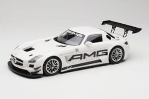 Mercedes AMG SLS C197 GT3 Street Hvid Minichamps 1:18 151123107 Metal