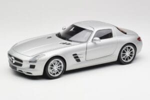Mercedes SLS AMG C197 Iridium Sølv Minichamps 1:18 100039026 Metal