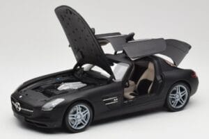 Mercedes SLS AMG C197 Matte Black Minichamps 1:18 100039027 Metal — billede 2 af 8
