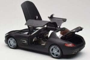 Mercedes SLS AMG C197 Matte Black Minichamps 1:18 100039027 Metal — billede 5 af 8