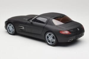 Mercedes SLS AMG C197 Matte Black Minichamps 1:18 100039027 Metal — billede 7 af 8