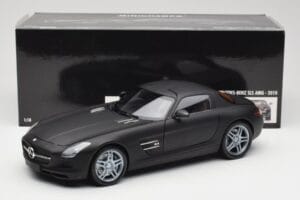 Mercedes SLS AMG C197 Matte Black Minichamps 1:18 100039027 Metal — billede 8 af 8