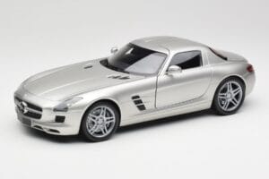 Mercedes SLS AMG C197 Matt Sølv Minichamps 1:18 100039029 Metal