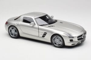 Mercedes SLS AMG C197 Matt Sølv Minichamps 1:18 100039029 Metal — billede 6 af 8