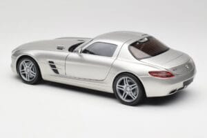 Mercedes SLS AMG C197 Matt Sølv Minichamps 1:18 100039029 Metal — billede 7 af 8