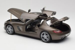 Mercedes SLS AMG C197 Monza Grå Minichamps 1:18 B66960044 Metal — billede 5 af 8