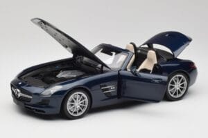Mercedes SLS AMG R197 Roadster South Seas Blå Minichamps 1:18 100039031 Metal — billede 2 af 8