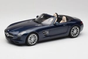 Mercedes SLS AMG R197 Roadster South Seas Blå Minichamps 1:18 100039031 Metal