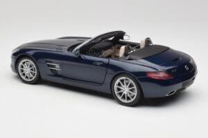 Mercedes SLS AMG R197 Roadster South Seas Blå Minichamps 1:18 100039031 Metal — billede 7 af 8
