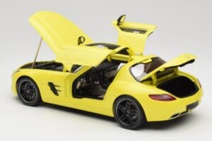 Mercedes SLS AMG C197 Gul Minichamps 1:18 100039022 Metal — billede 5 af 8