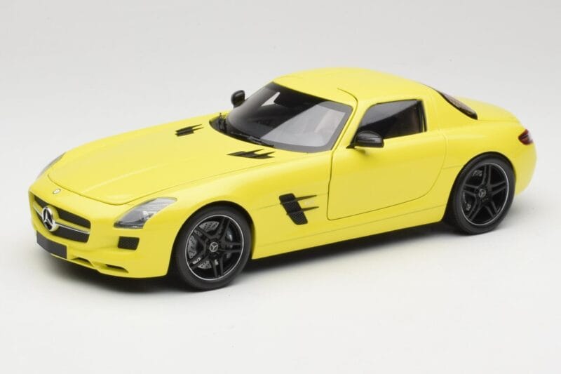 Mercedes SLS AMG C197 Gul Minichamps 1:18 100039022 Metal