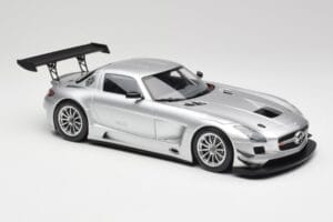 Mercedes SLS AMG GT3 C197 Street Sølv Minichamps 1:18 151113100 Metal — billede 4 af 6