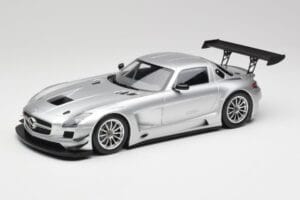 Mercedes SLS AMG GT3 C197 Street Sølv Minichamps 1:18 151113100 Metal