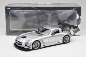 Mercedes SLS AMG GT3 C197 Street Sølv Minichamps 1:18 151113100 Metal — billede 6 af 6