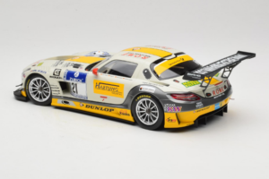 Mercedes SLS AMG GT3 #21 Rowe Racing M. Hartung / N. Heyer ADAC 24 Hours Nurburgring 2013 Minichamps 1:18 151133121 Metal — billede 5 af 6