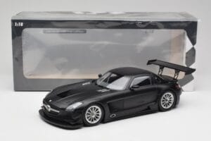 Mercedes SLS AMG GT3 C197 Street Mat Sort Minichamps 1:18 151113101 Metal — billede 6 af 6
