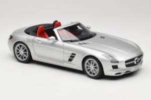 Mercedes SLS AMG Roadster Iridium Sølv Minichamps 1:18 B66960078 Metal — billede 6 af 8
