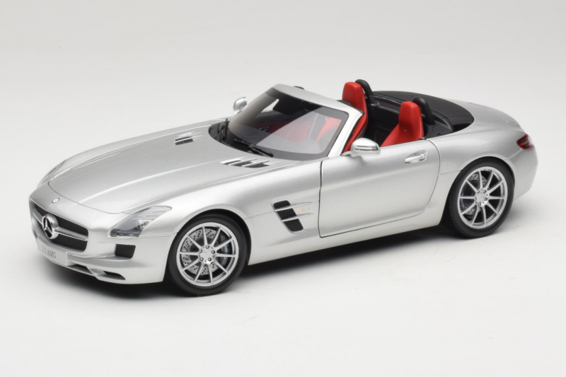 Mercedes SLS AMG Roadster Iridium Sølv Minichamps 1:18 B66960078 Metal