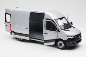 Mercedes Sprinter W907 Sølv Norev 1:18 183424 Metal — billede 5 af 8