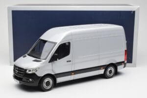 Mercedes Sprinter W907 Sølv Norev 1:18 183424 Metal — billede 8 af 8