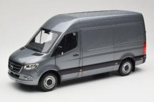 Mercedes Sprinter W907 Varevogn Selenite Grey Metallic Norev 1:18 B66004163 Metal