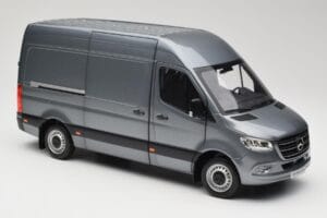 Mercedes Sprinter W907 Varevogn Selenite Grey Metallic Norev 1:18 B66004163 Metal — billede 6 af 8