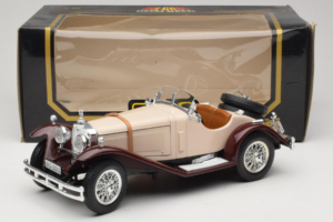 Mercedes SSK Beige & Mørkerød Bburago 1:18 3009-M4 Metal — billede 6 af 6