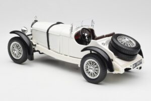 Mercedes SSKL Hvid Bburago 1:18 3002 Metal — billede 7 af 8