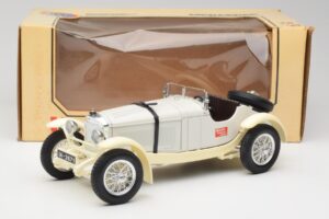 Mercedes SSKL Hvid & Creme Bburago 1:18 3002-M1 Metal — billede 6 af 6