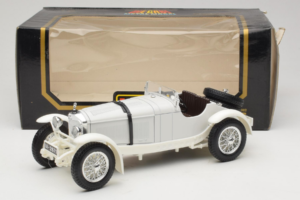 Mercedes SSKL Hvid 1931 Bburago 1:18 3002-M2 Metal — billede 6 af 6