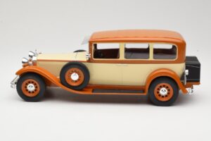 Mercedes Type Nurburg W08 460/460K Beige MCG 1:18 MCG18034 Metal — billede 3 af 6