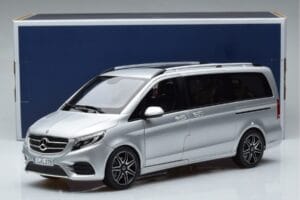 Mercedes V-Class V260 AMG Line Sølv Norev 1:18 183871 Metal — billede 10 af 10