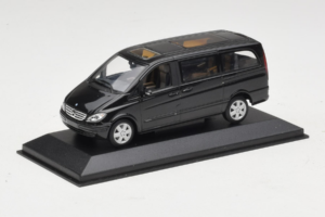Mercedes Viano W639 Atlantis Blue Minichamps 1:43 B67871200 Metal — billede 2 af 4
