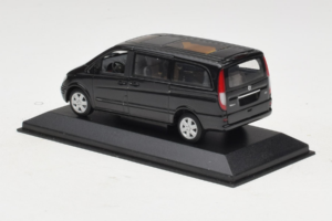 Mercedes Viano W639 Atlantis Blue Minichamps 1:43 B67871200 Metal — billede 3 af 4