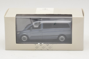Mercedes Vito W638 Lugano Grey Minichamps 1:43 B67871201 Metal — billede 4 af 4