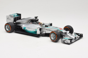 Mercedes W05 #44 L. Hamilton Mercedes AMG Petronas Malaysian Grand Prix Winner 2014 Minichamps 1:18 110140144 Metal — billede 4 af 7