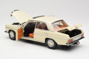 Mercedes W115 Strich 8 Creme Sun Star 1:18 4581 Metal — billede 5 af 8
