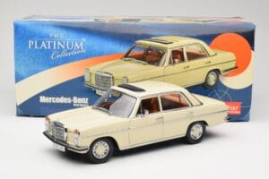 Mercedes W115 Strich 8 Creme Sun Star 1:18 4581 Metal — billede 8 af 8