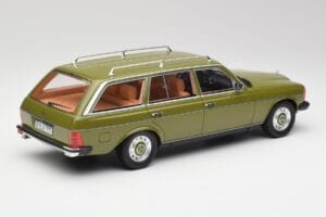 Mercedes W123 200T Cypress Grøn BoS Models 1:18 BOS008 Metal — billede 2 af 6
