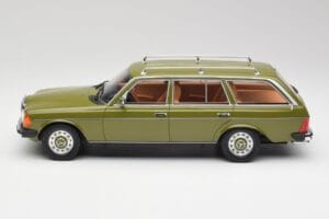 Mercedes W123 200T Cypress Grøn BoS Models 1:18 BOS008 Metal — billede 3 af 6
