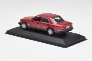 Mercedes 300D W124 Rød Minichamps 1:43 3209 Metal — billede 3 af 4