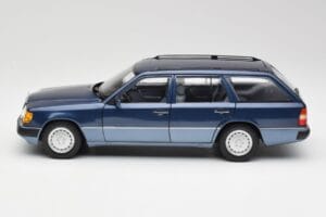 Mercedes 300D W124 T-Modell Nautical Blå Norev 1:18 183962 Metal — billede 4 af 8
