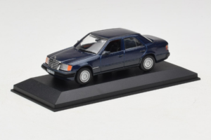 Mercedes W124 Mørkeblå Minichamps 1:43 MB006 Metal — billede 2 af 4