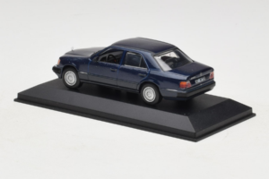Mercedes W124 Mørkeblå Minichamps 1:43 MB006 Metal — billede 3 af 4