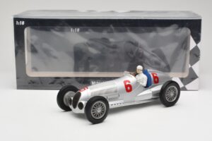 Mercedes W125 #6 Daimler-Benz AG R. Caracciola 2nd Place Eifel Race Nurburgring 1937 Minichamps 1:18 155373106 Metal — billede 6 af 6