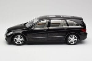 Mercedes R-Class W251 Obsidian Sort Minichamps 1:18 150034601 Metal — billede 4 af 8