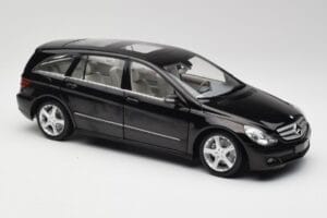 Mercedes R-Class W251 Obsidian Sort Minichamps 1:18 150034601 Metal — billede 6 af 8