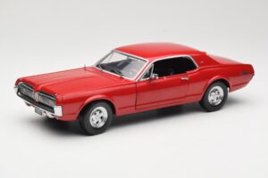 Mercury Cougar XR-7 Rød Sun Star 1:18 1541 Metal
