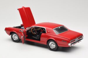 Mercury Cougar XR-7 Rød Sun Star 1:18 1541 Metal — billede 5 af 8